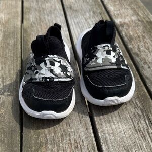 Under Armour Toddler size 6K Black and Gray Camo Slip-On Sneakers